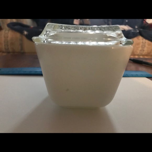 Pyrex Early American Refrigerator dish - Picture 3 of 6